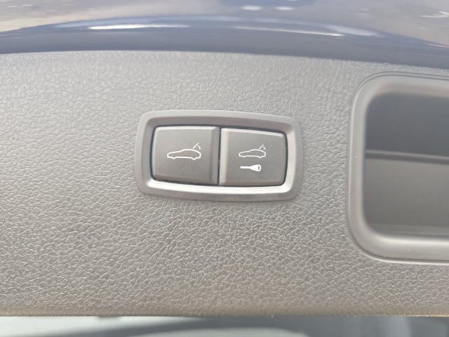 Used 2020 Porsche Macan S w/ Premium Package Plus AWD/4WD image 34