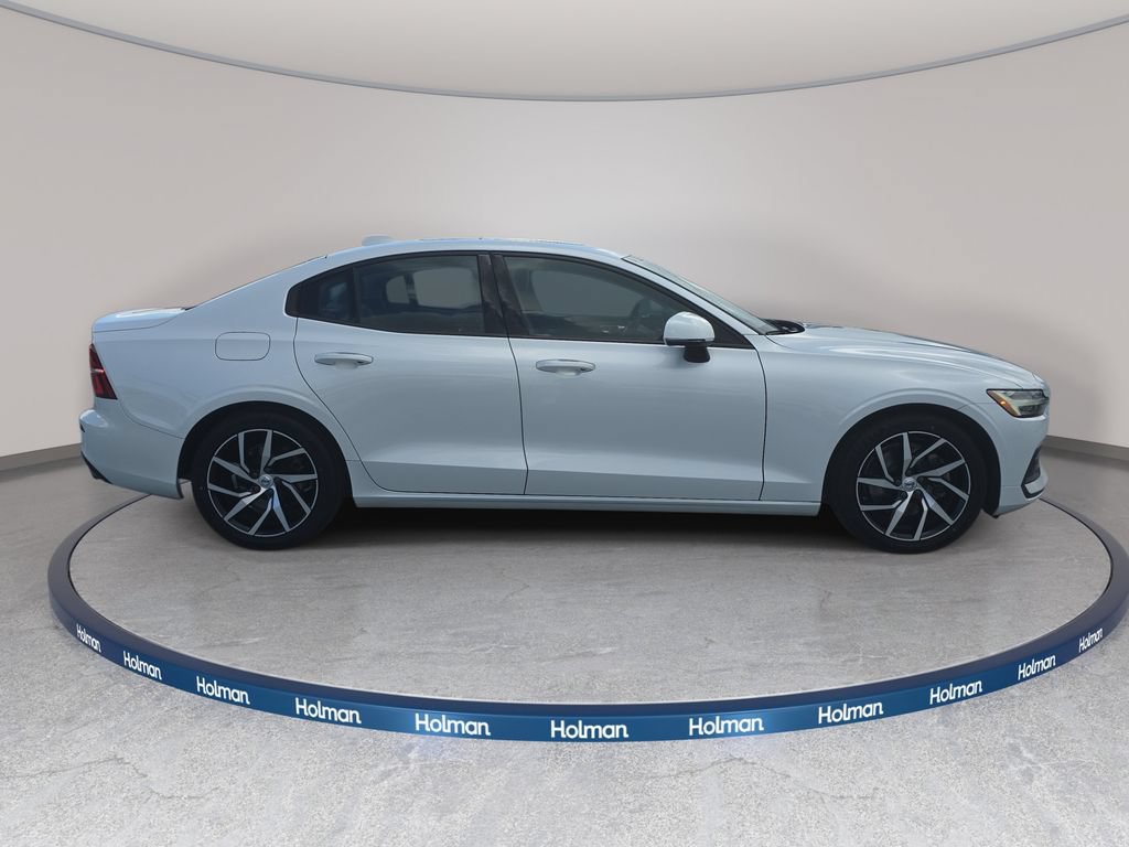 Used 2020 Volvo S60 T5 Momentum FWD image 5