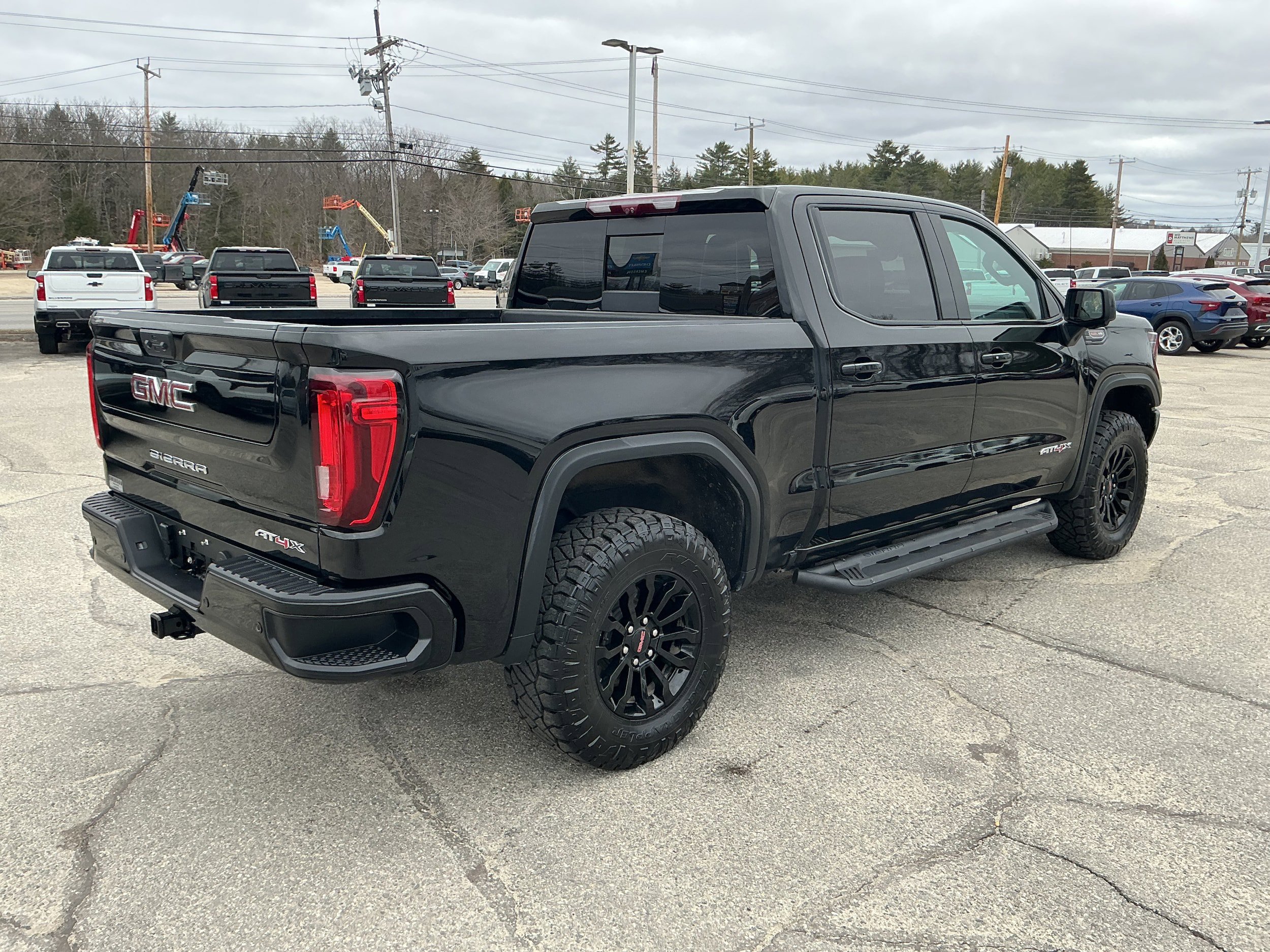 Certified 2023 GMC Sierra 1500 AT4X image 4