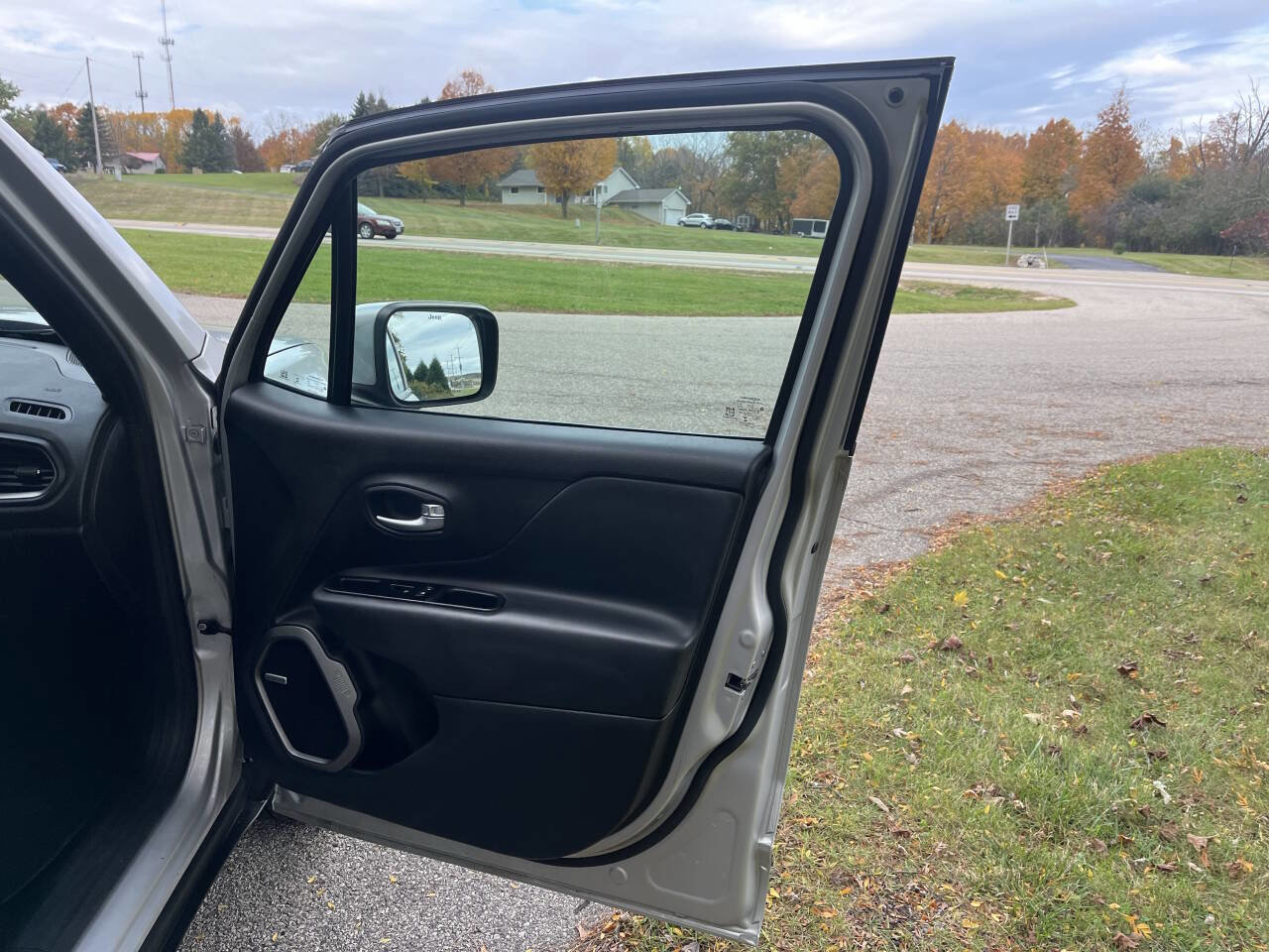 Used 2020 Jeep Renegade Altitude image 26