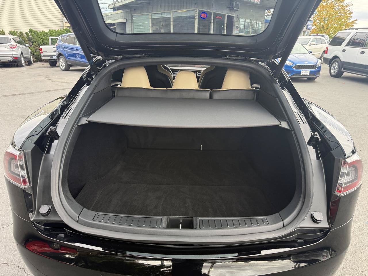 Used 2015 Tesla Model S 70 RWD image 18