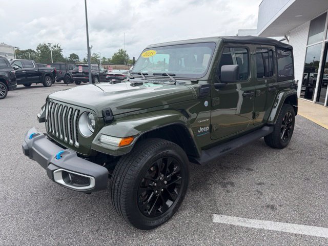 Used 2023 Jeep Wrangler Unlimited Sahara w/ Cold Weather Group AWD/4WD image 20