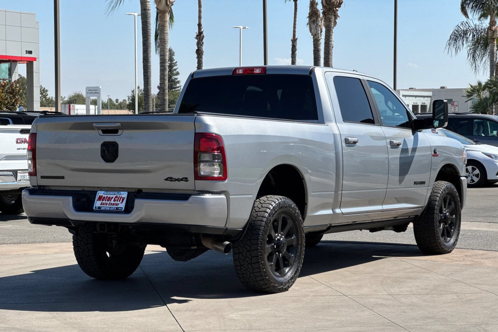 Used 2021 RAM 2500 Big Horn w/ Night Edition AWD/4WD image 4