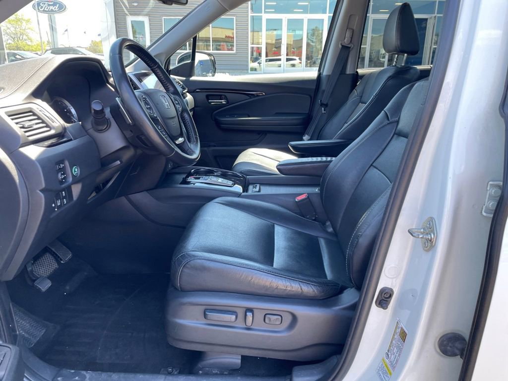 Used 2016 Honda Pilot Elite image 14