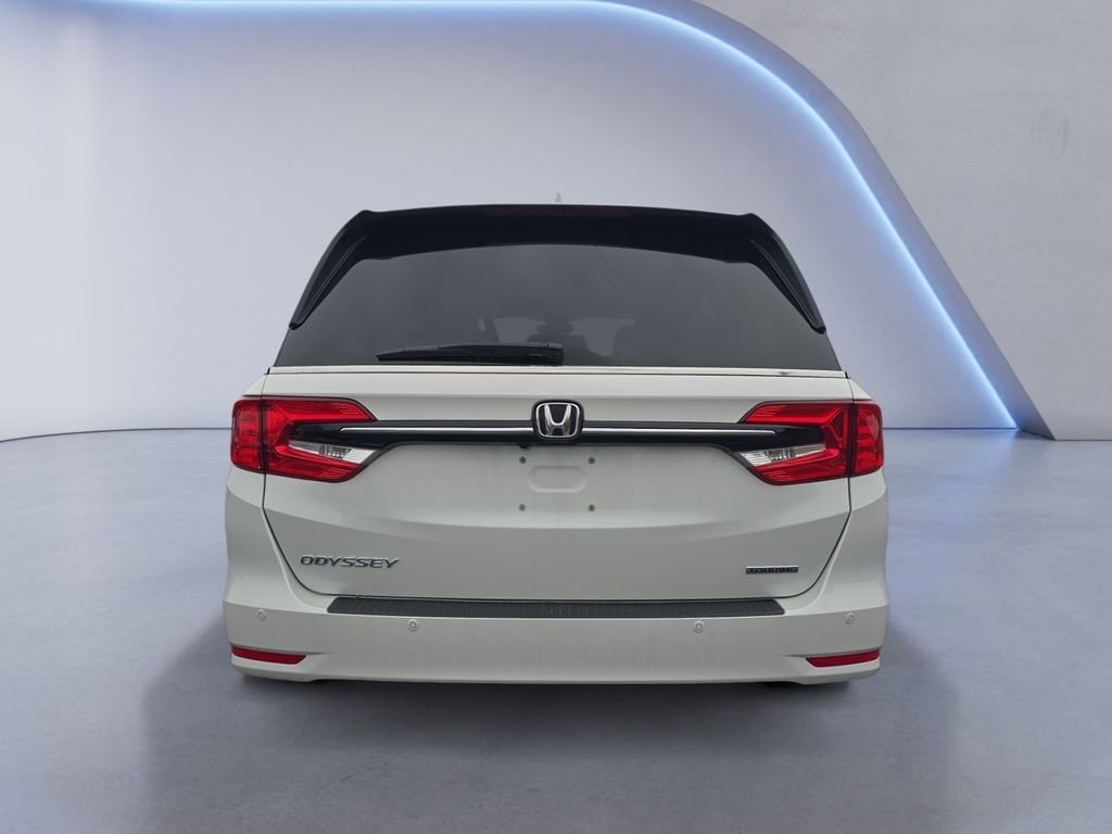 Certified 2024 Honda Odyssey Touring image 4