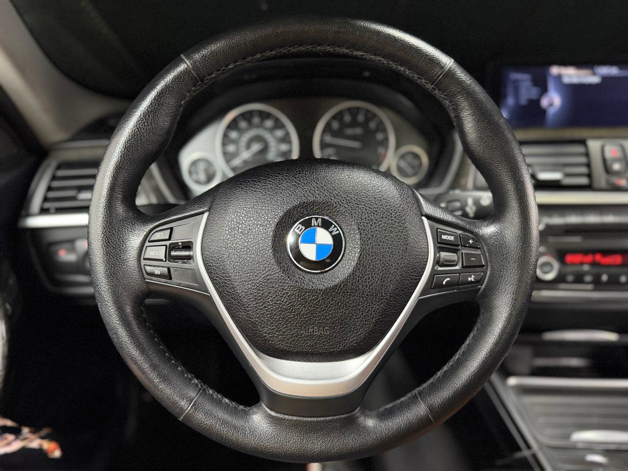 Used 2014 BMW 328i xDrive Sedan AWD/4WD image 17