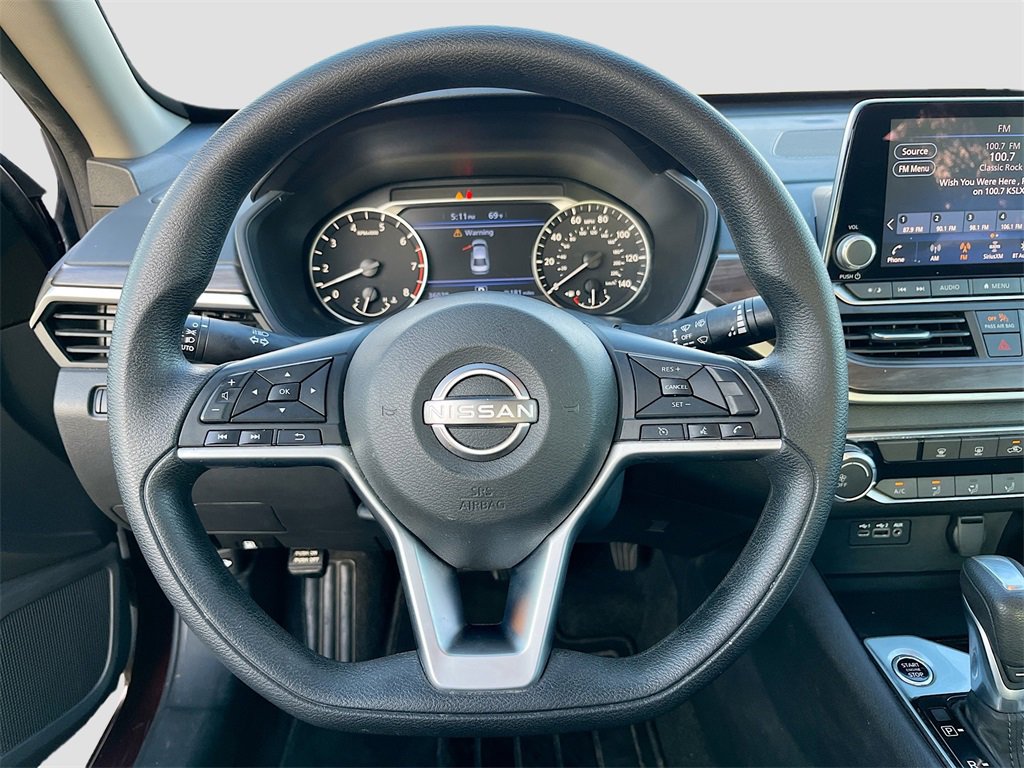 Used 2024 Nissan Altima 2.5 SV image 11