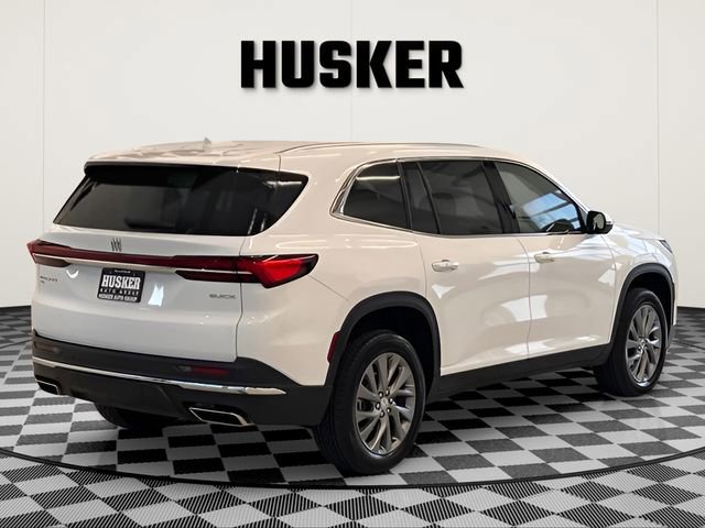 Used 2025 Buick Enclave Preferred image 5