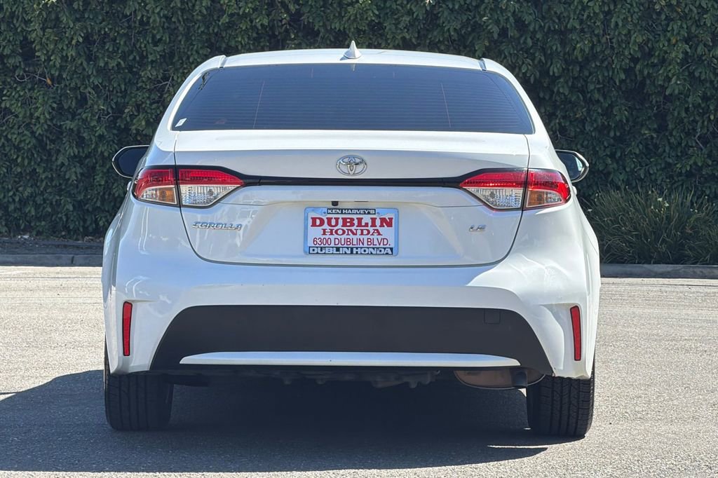 Used 2022 Toyota Corolla LE w/ LE Convenience Package FWD image 5