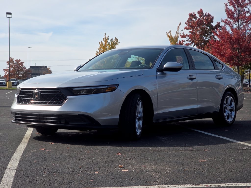 Used 2025 Honda Accord LX image 15