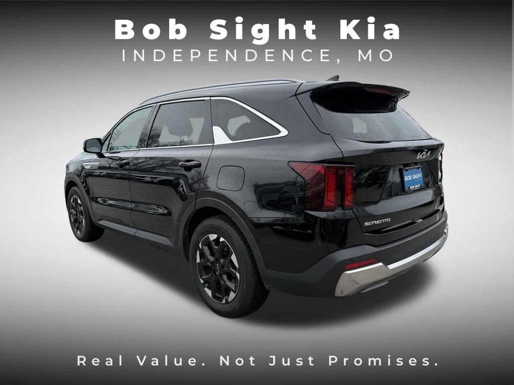 Certified 2024 Kia Sorento S image 13
