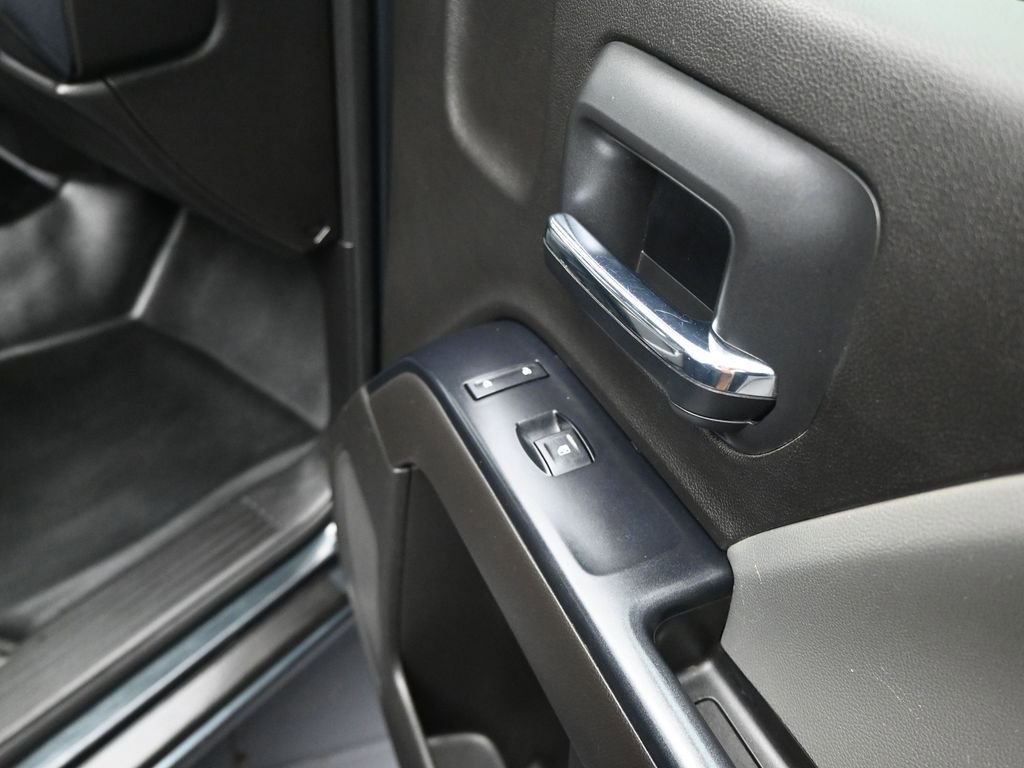 Used 2017 Chevrolet Silverado 2500 W/T image 32