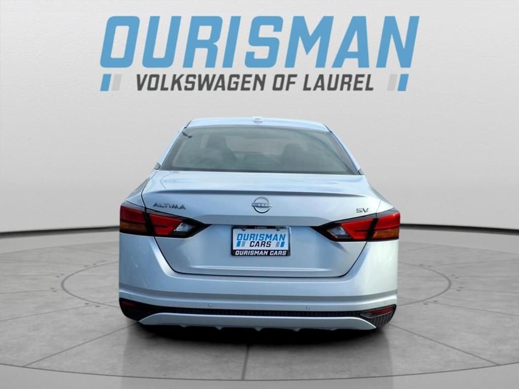 Used 2023 Nissan Altima 2.5 SV image 3