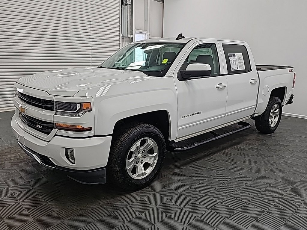 Used 2018 Chevrolet Silverado 1500 LT w/ All Star Edition image 4