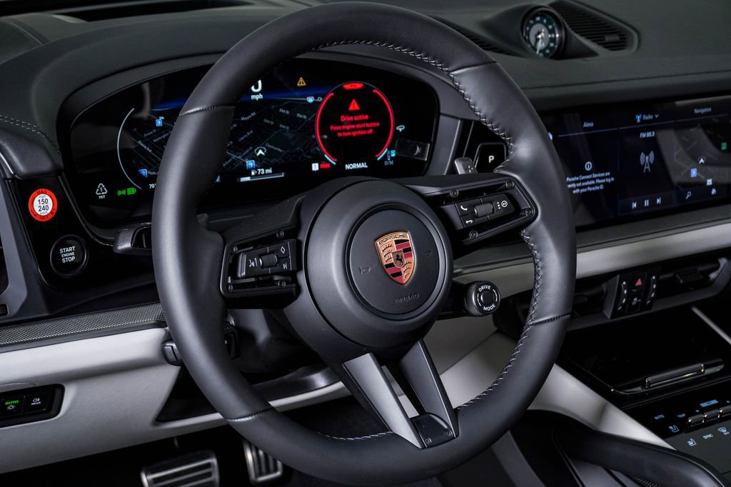 New 2026 Porsche Cayenne S image 18