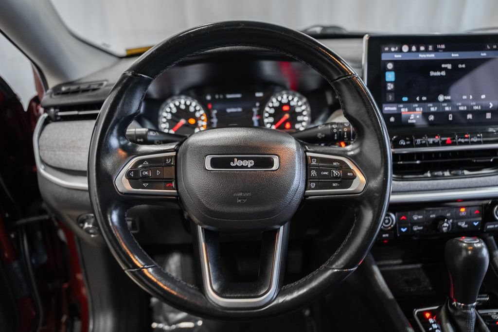 Certified 2022 Jeep Compass Latitude w/ Sun and Sound Group AWD/4WD image 29