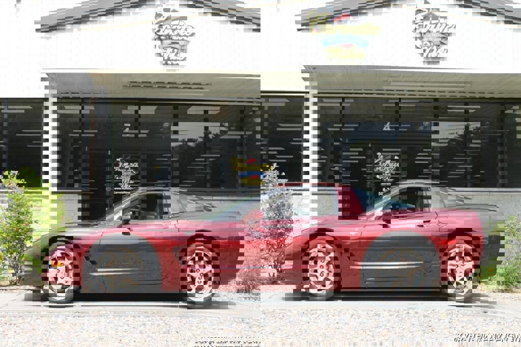 Used 2003 Chevrolet Corvette 50th Anniversary Edition w/ Preferred Equipment Group image 4