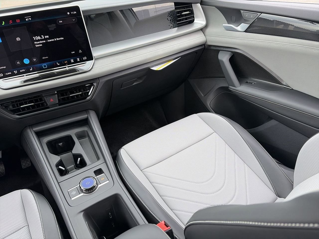 New 2026 Volkswagen Tiguan SE image 12