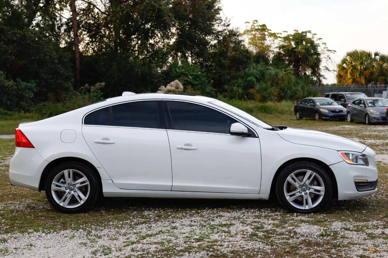 Used 2015 Volvo S60 T5 Platinum image 13