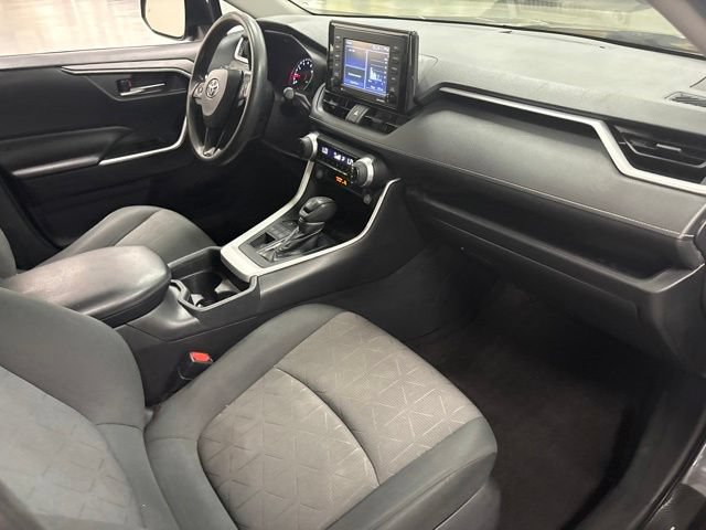 Used 2020 Toyota RAV4 XLE AWD/4WD image 10