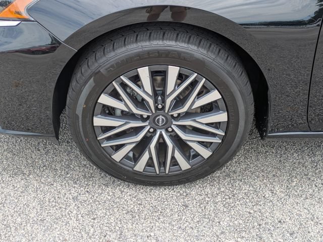 Used 2025 Nissan Altima 2.5 SV AWD/4WD image 10