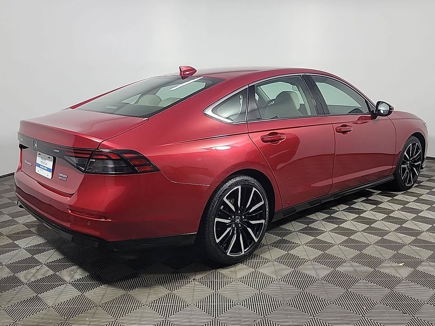 Used 2023 Honda Accord Touring image 4