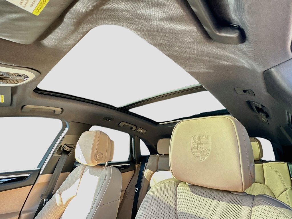 New 2026 Porsche Macan AWD/4WD image 13