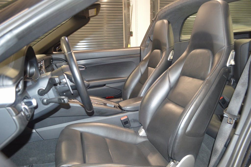 Certified 2019 Porsche 911 Targa 4 GTS AWD/4WD image 5