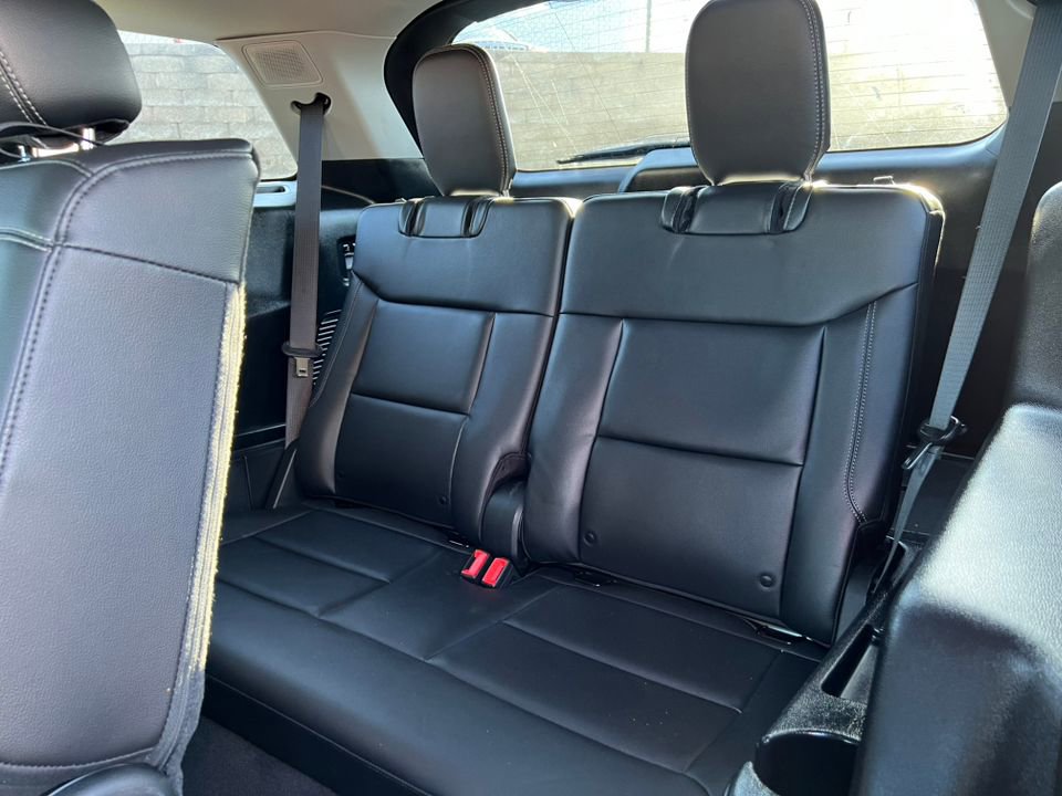 Certified 2023 Ford Explorer Limited w/ Limited Technology Package image 6