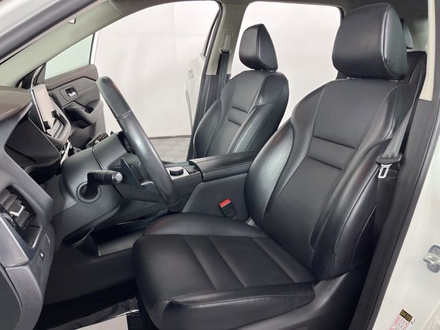 Used 2023 Nissan Rogue SV w/ SV Premium Package image 18