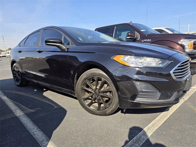 Used 2020 Ford Fusion SE image 9
