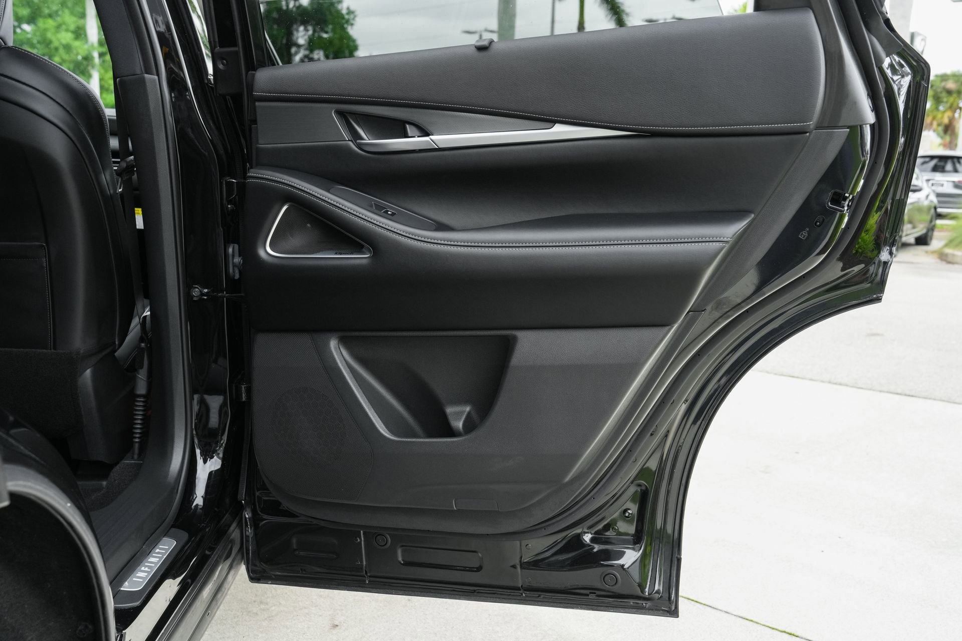 Used 2026 INFINITI QX60 Luxe w/ Cargo Package image 33