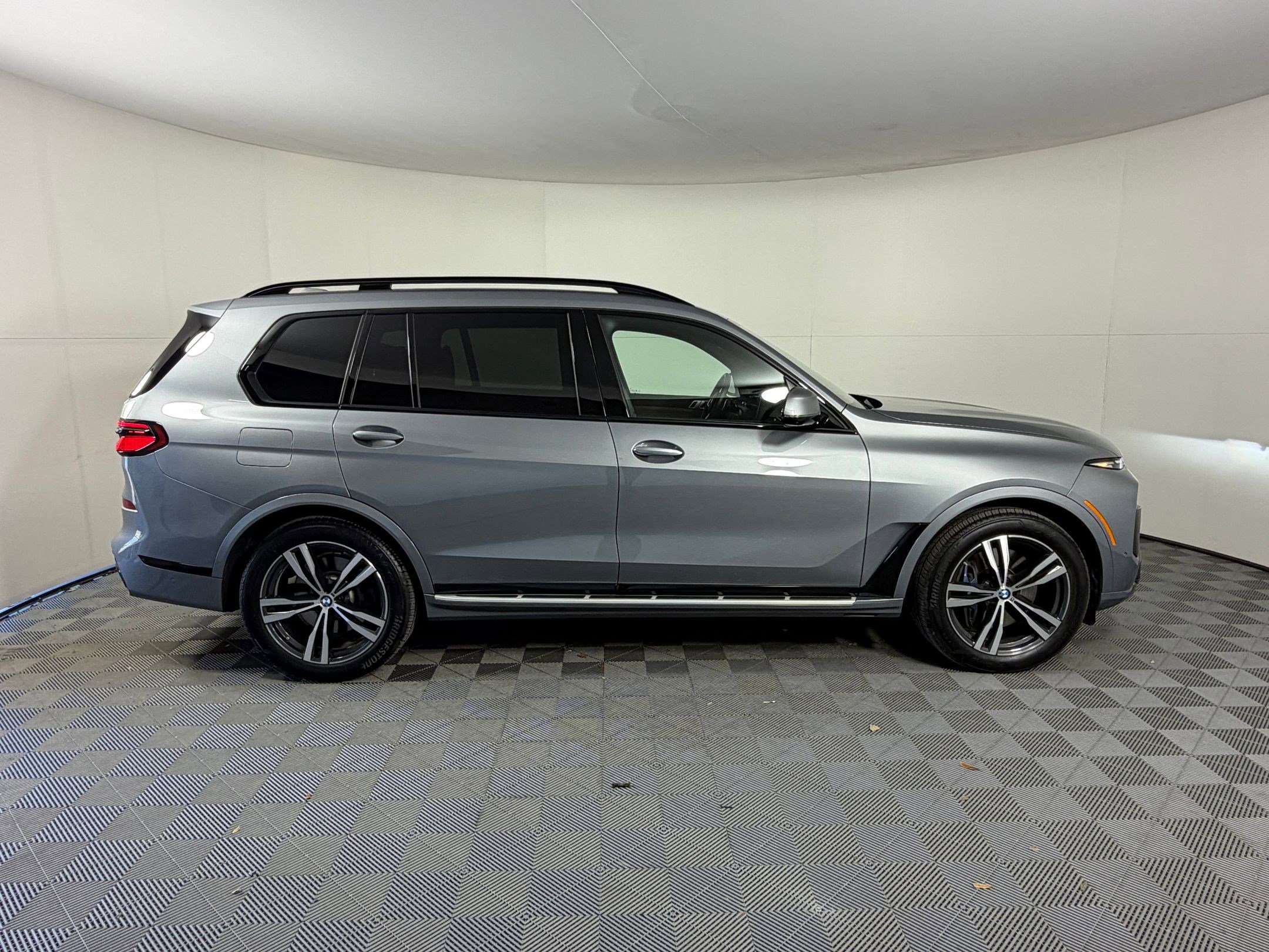Used 2026 BMW X7 xDrive40i image 8
