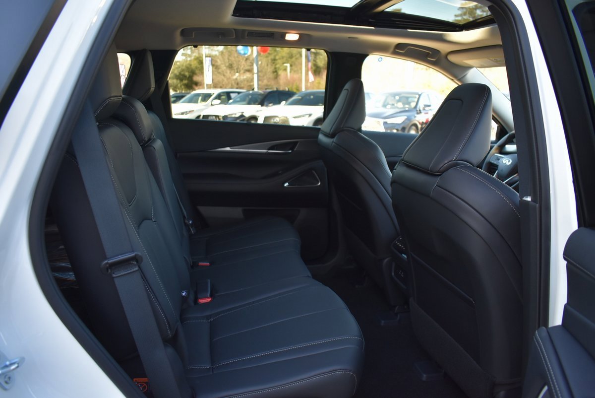 New 2025 INFINITI QX60 Luxe w/ Lighting Package (N94) image 13