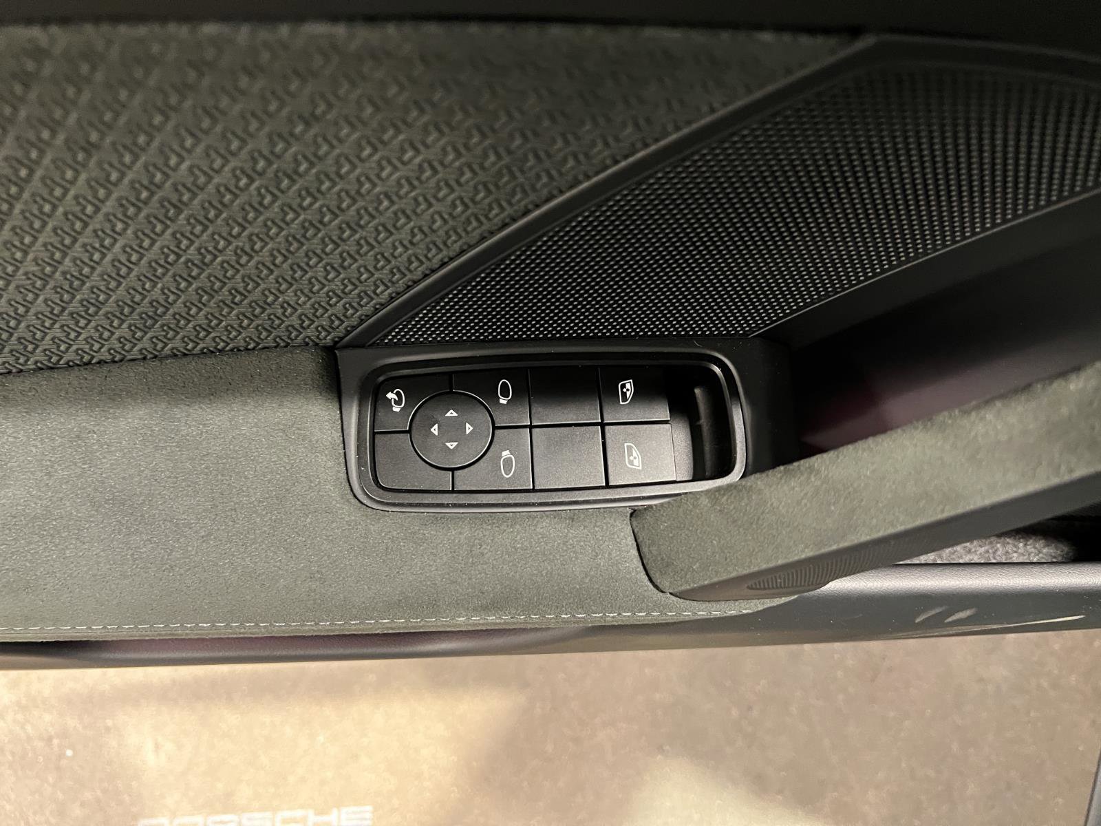 Used 2026 Porsche 911 Targa 4 GTS image 32