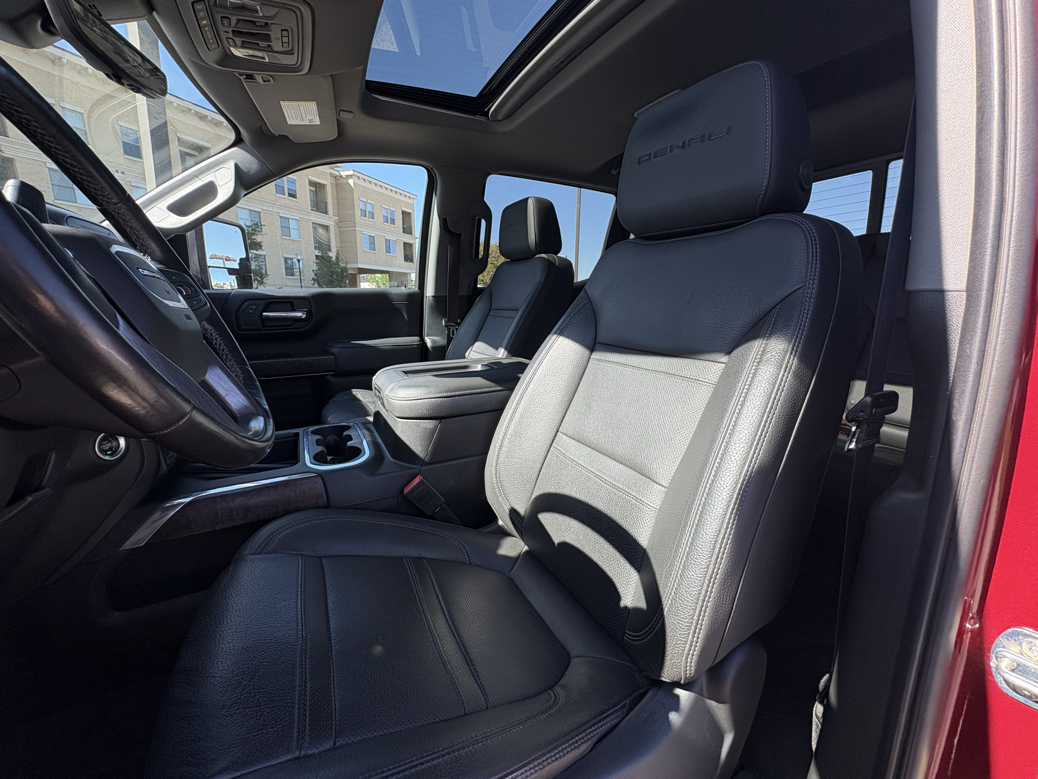 Used 2020 GMC Sierra 1500 Denali w/ Denali Ultimate Package AWD/4WD image 17