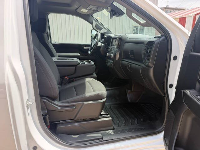 Used 2025 GMC Sierra 2500 Pro w/ 1SA Pro Safety Plus Package AWD/4WD image 14