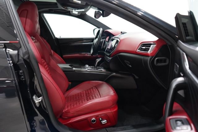 Used 2022 Maserati Ghibli Trofeo image 36