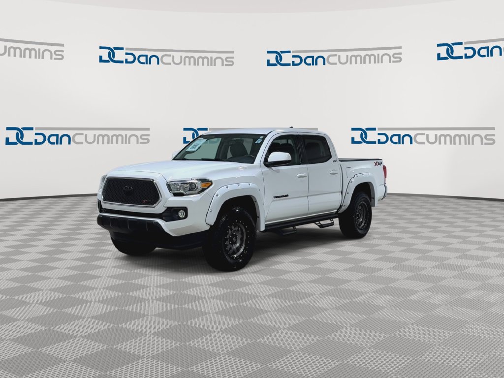 Used 2017 Toyota Tacoma SR5 w/ Tow Package AWD/4WD image 5