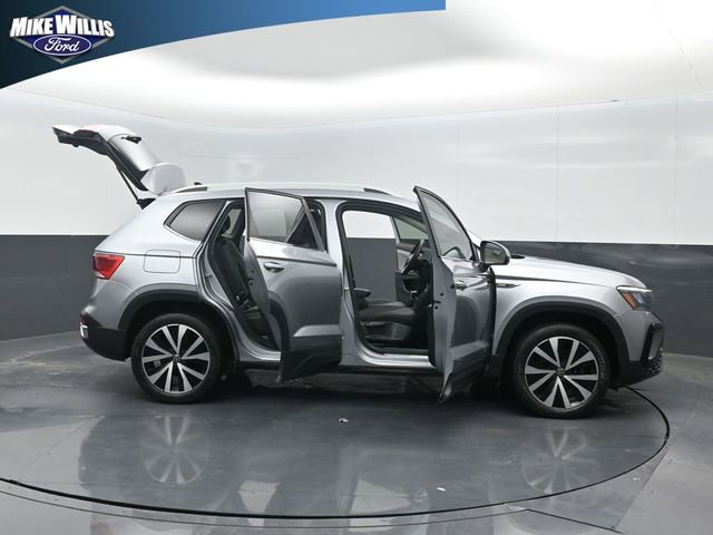 Used 2022 Volkswagen Taos SE image 27