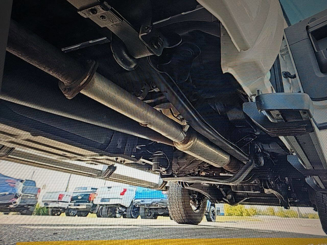 Used 2016 Ford F250 Platinum w/ FX4 Off-Road Package image 31