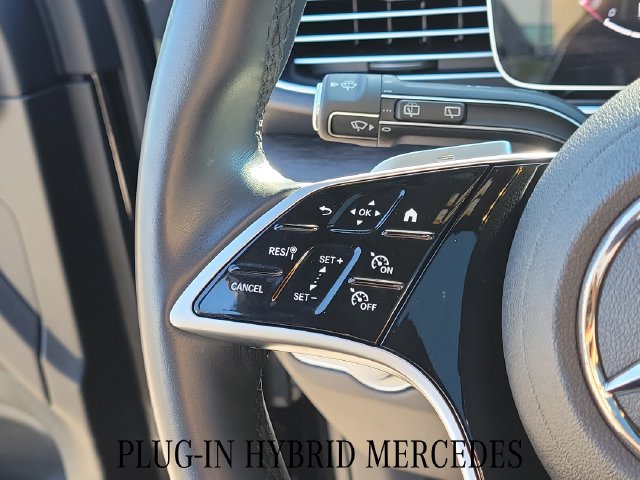 Used 2025 Mercedes-Benz GLE 450e 4MATIC image 32