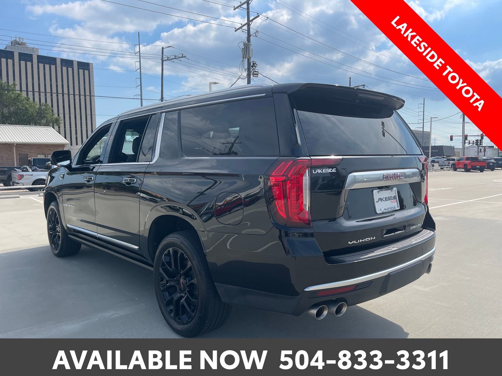 Used 2022 GMC Yukon XL Denali RWD image 3