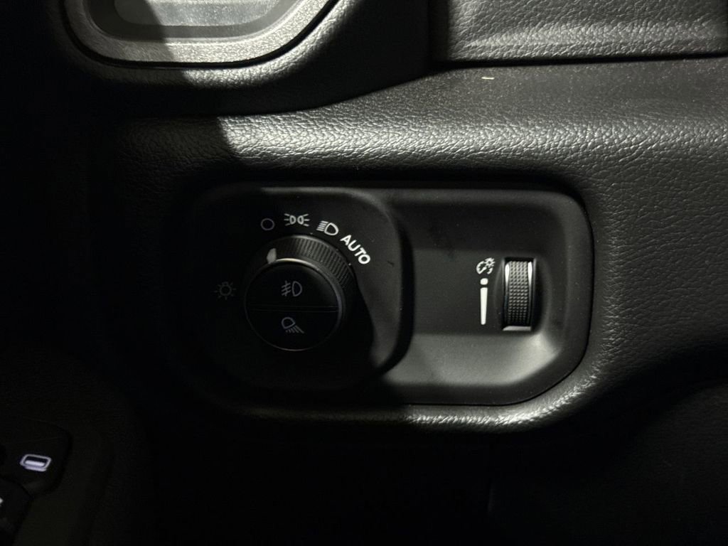 New 2026 RAM 3500 Tradesman image 19