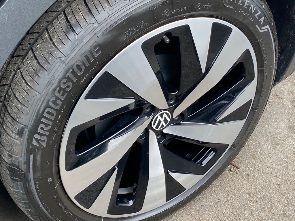 Certified 2022 Volkswagen ID.4 Pro S w/ Gradient Package image 20