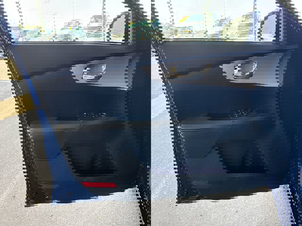 Used 2024 Kia Forte LXS image 18