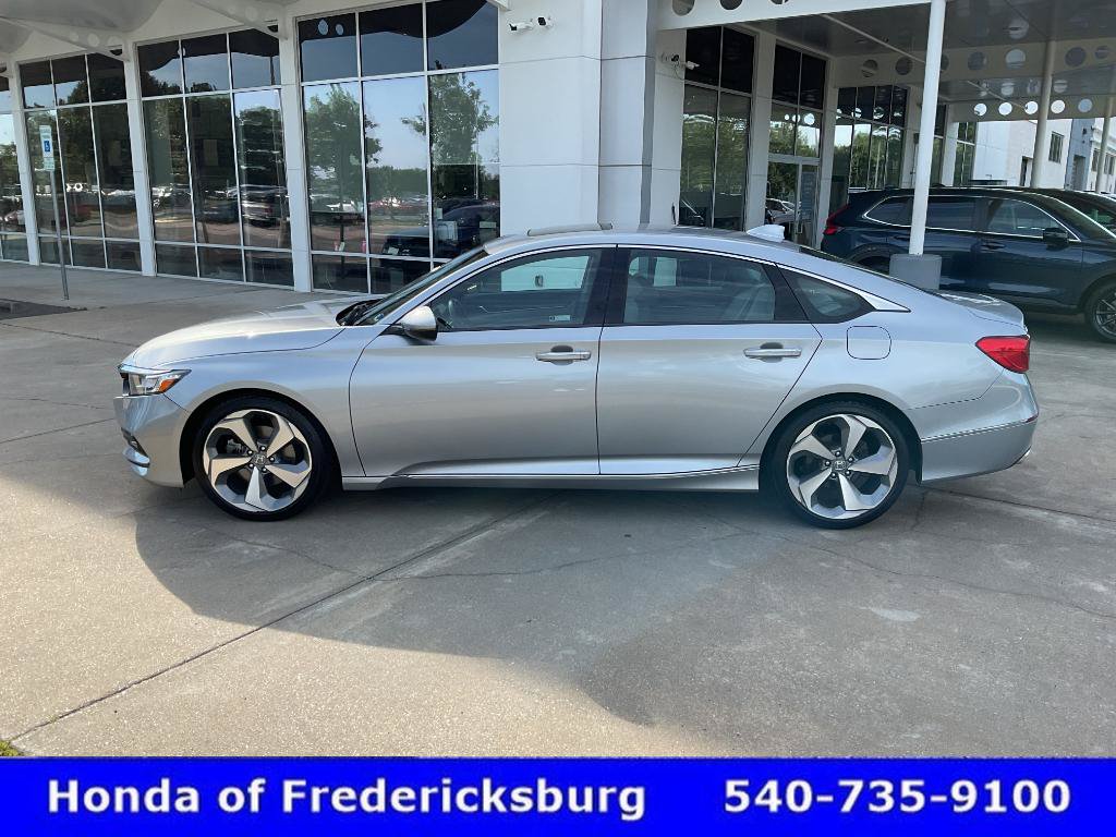 Used 2018 Honda Accord Touring image 3