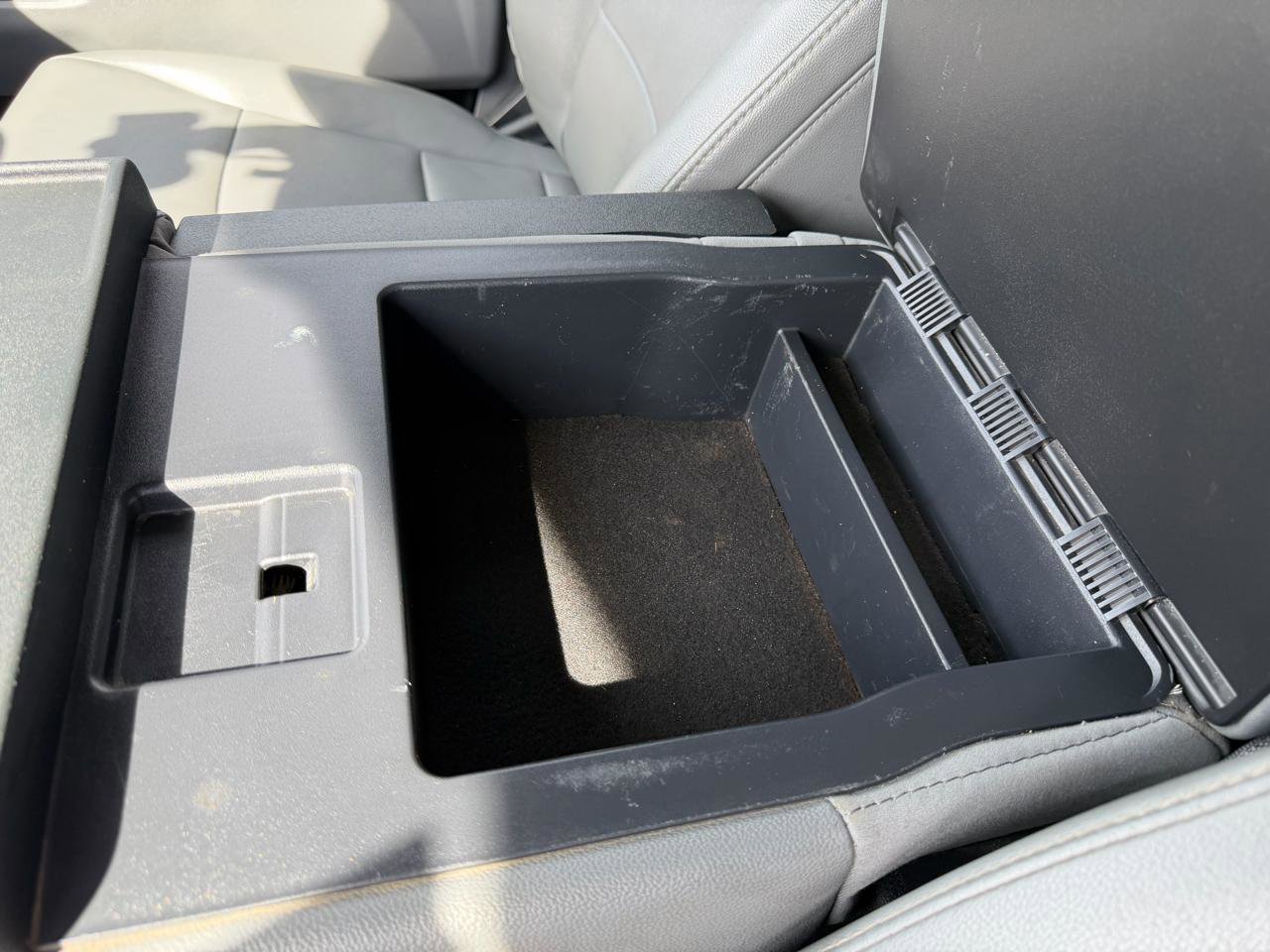 Used 2023 Ford F450 XL w/ Snow Plow Prep Package image 27