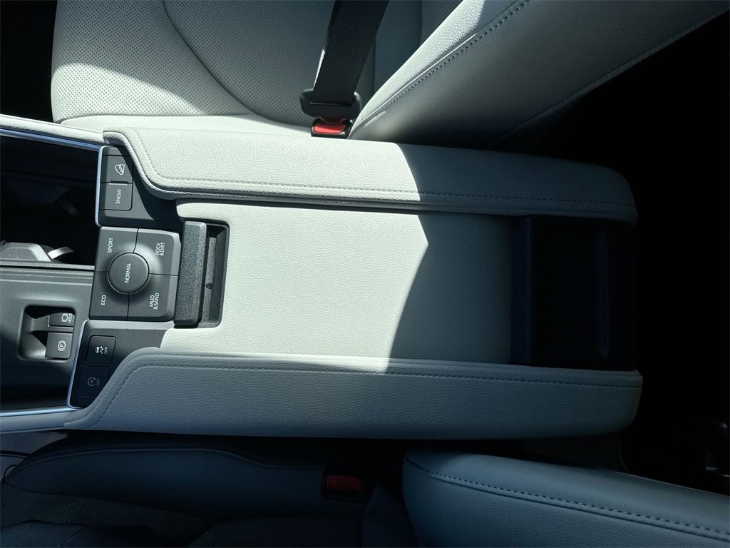 New 2026 Toyota Grand Highlander Limited image 24