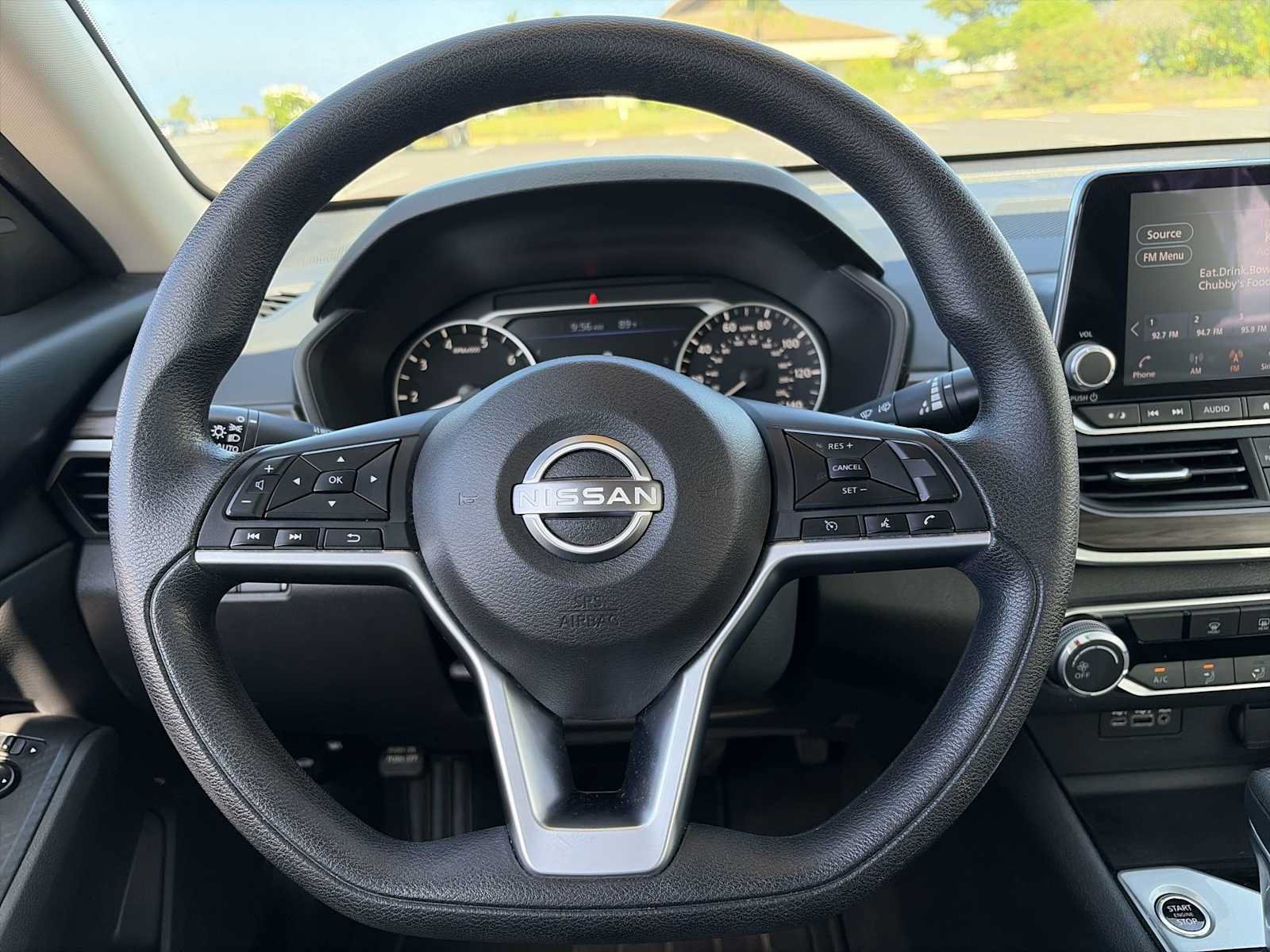Used 2024 Nissan Altima 2.5 SV FWD image 11